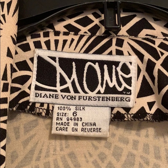 Diane Von Furstenberg Vintage silk dress - Picture 2 of 3
